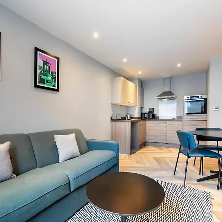 Staycity West End Aparthotel 4*