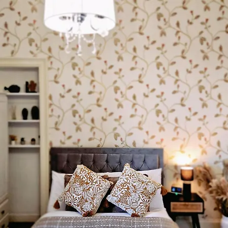 Проживание в семье No15 Castle View