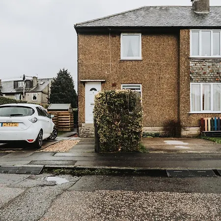 Pansiyon Large Bedroom, Close To Airport And Centre Edinburgh