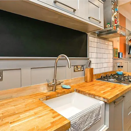 Charming 1 Bedroom In Edinburgh's West End Edinburgh