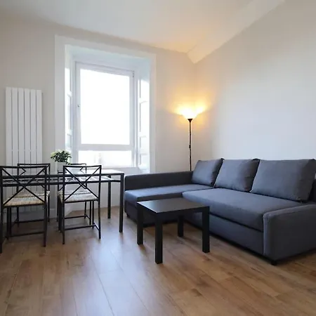 Modern Centre In Hub