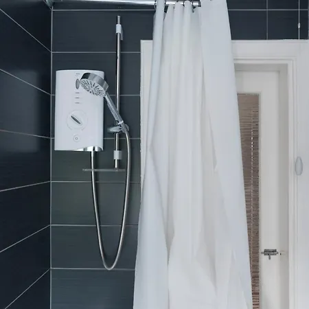 公寓 3 Bedrooms Bungalow, Sleeps 6, Free Parking With Garden 爱丁堡