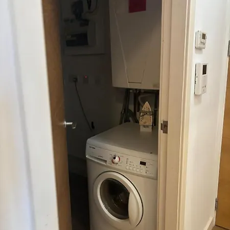 Spacious One Bed Quartermile With Breathtaking Park Views - V Apartment Edinburgh