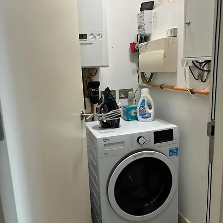 Very Centrally Located Chic One Bed Quartermile Διαμέρισμα