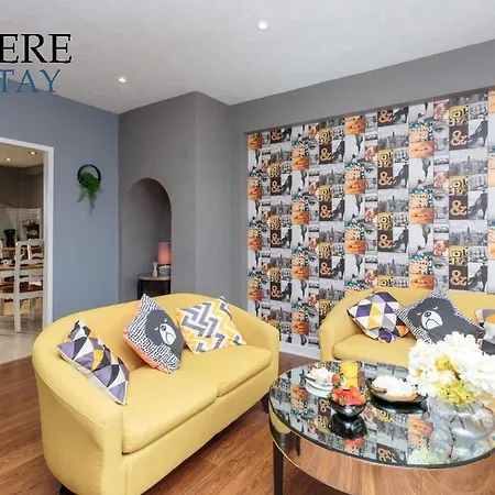 Stylish 3 Bedroom Apartment,