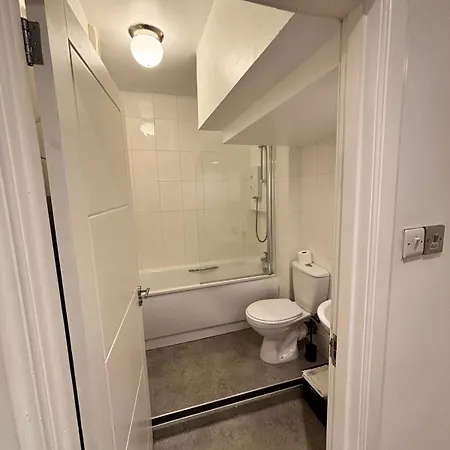 The Gardners In Centre With Parking Appartement *