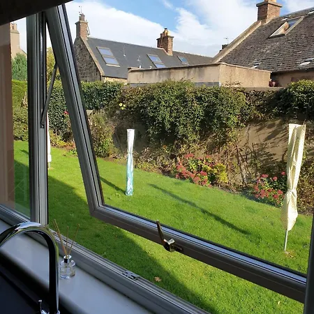 Modern Flat Near Murrayfield Stadium, Sleeps 4 * 에든버러