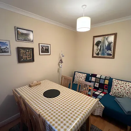 Old Town, Free Parking, Outlander Experience Apartamento *