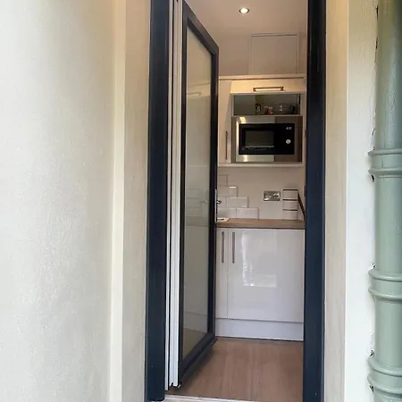 아파트 Modern Apartment, Access To Holyrood & 에든버러