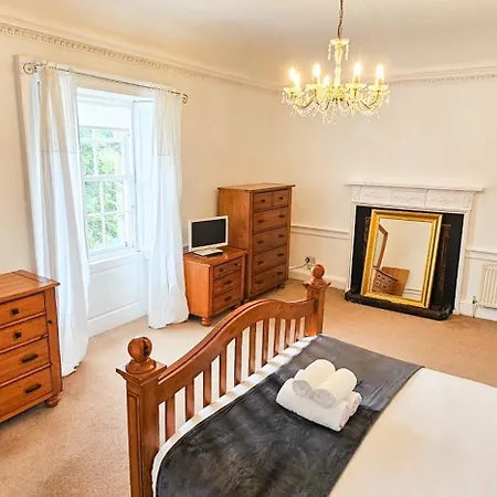 Nyaraló Russel House - 4 Bedroom - The Royal Mile *
