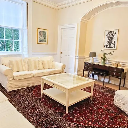 Russel House - 4 Bedroom - The Royal Mile Edimburgo