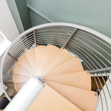 Apartment Joivy Stylish With Balcony In Old Town Edinburgh