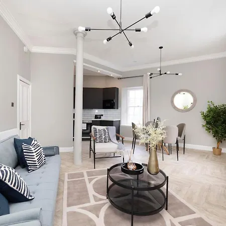 Castle View In The Heart Of Historic Old Town Appartamento Edimburgo