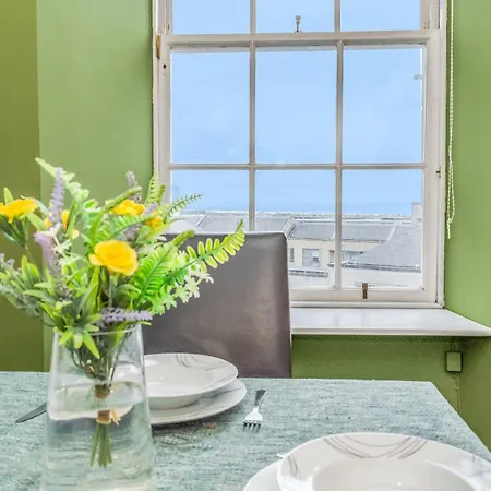 Appartement Large Super 3 Bed -princes Street, Parking *