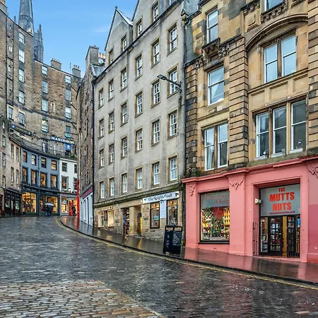 Cozy 2 Bed With Great View - Parking Lägenhet Edinburg