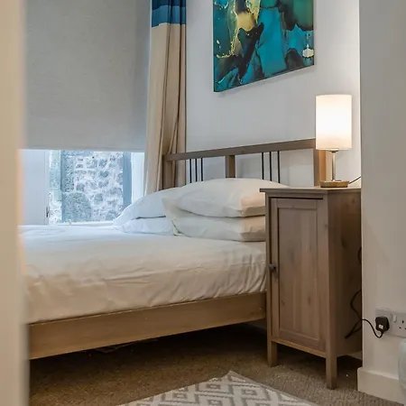 Cozy 2 Bed With Great View - Parking