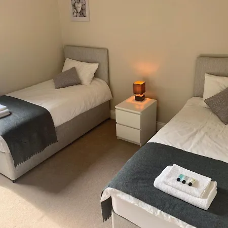 Modern Centre In Location * Edinburgh
