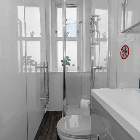 Free Parking - Centre - Stunning Views - Great Location Apartment