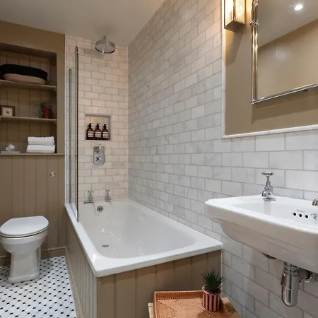 Luxury Mews In The Heart Of New Town