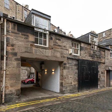 펜션 Luxury Mews In The Heart Of New Town 에든버러