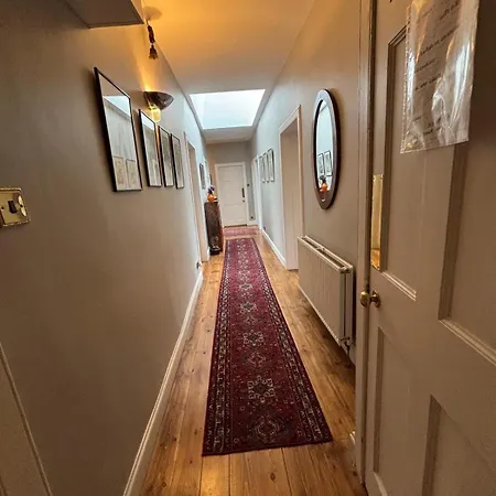 Stunning 2-bedroom Georgian Flat, Centre * Edinburgh