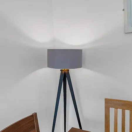 Gorgeous Centre Pad, 2 Bedrooms Апартаменты