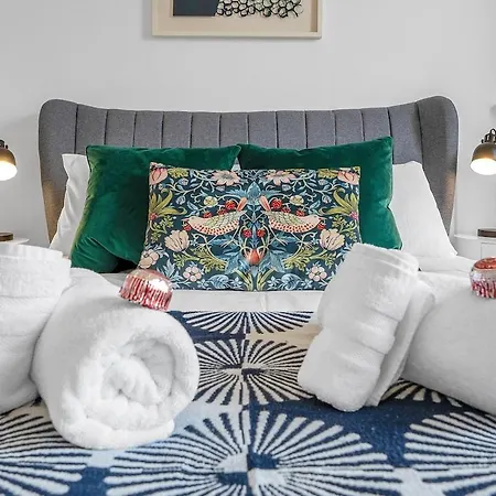 Gorgeous Centre Pad, 2 Bedrooms Апартаменты Эдинбург