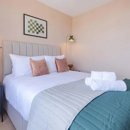 Dragon Luxury Serviced At Albyn Place *