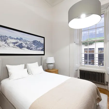 Joivy Modern In West End Апартаменты
