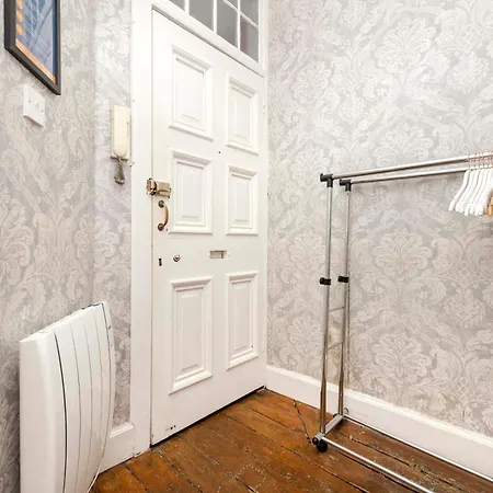 Joivy Classy Near Castle * Edimburgo