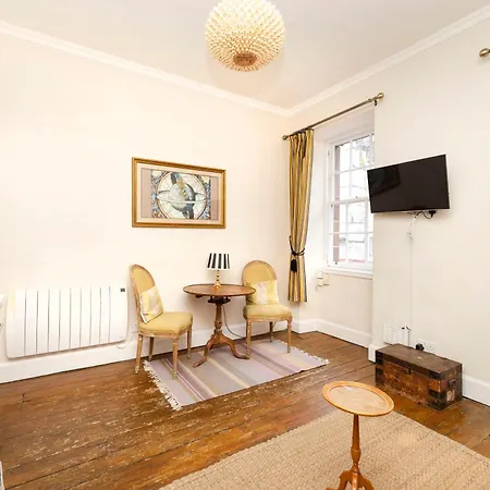 Апартаменты Joivy Classy Near Castle