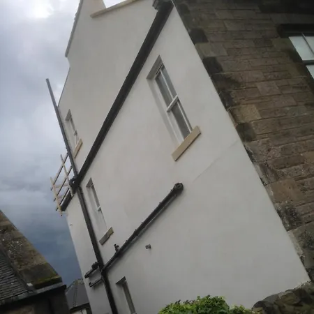 2 Bd Gdn Flat, St Leonards