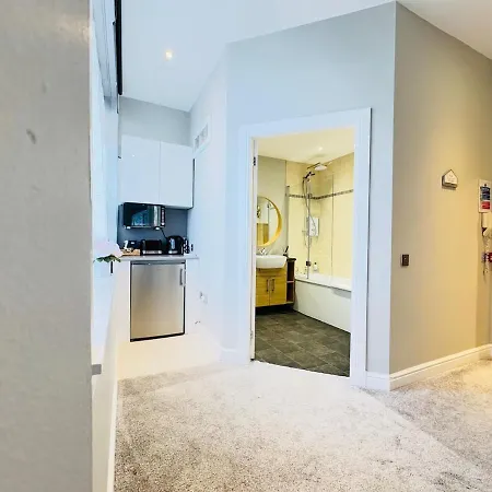 Floor Getaway With Cozy Canopy Bed *