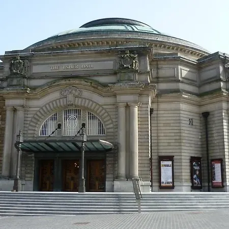 Daire 1 Bedrooms Flat In Haymarket, Heart Of Flat Sleeps 4