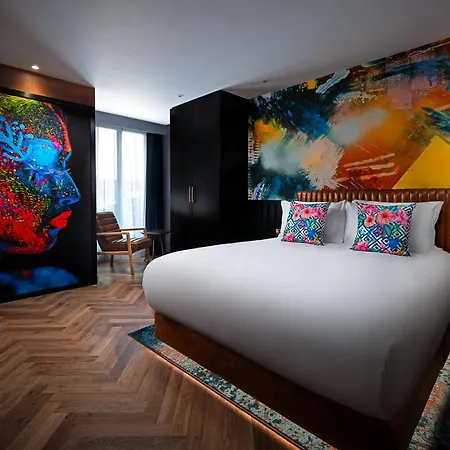 Nyx Hotel