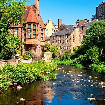 Daire Complete Centre Comfort Edinburgh