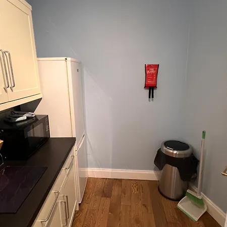 John Knox's On Edinburgh's Royal Mile *