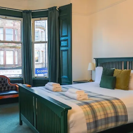 4 Friends House Konukevi