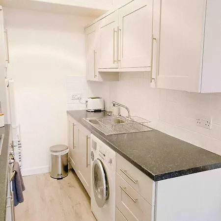 Apartamento Chic Flat Close To Edinburgh, Airport, & Zoo Edimburgo