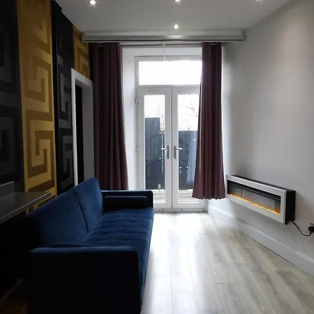 Daire Stewart Terrace Ground Floor Flat With Patio And Hot Tub Near Murrayfield Stadium *