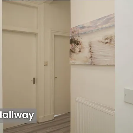 Modern In Haymarket, Centre *