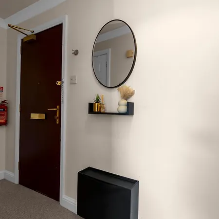 1 Double In Shared In With Free Parking Daire Edinburgh