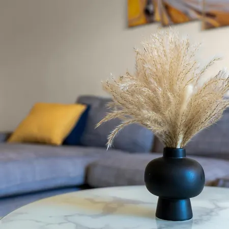 Daire 1 Double In Shared In With Free Parking *