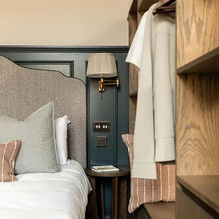 Hotel Moment George Iv Bridge *