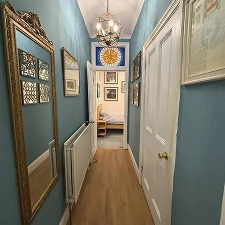 Bright Floor 2br In Morningside, Easy Centre Links, Close To And Royal Hospital Lägenhet *