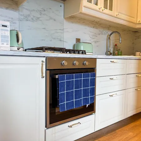 Bright Floor 2br In Morningside, Easy Centre Links, Close To And Royal Hospital Lägenhet Edinburg