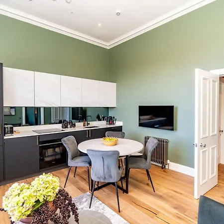 Apartmán Dragon Luxury At 8 Albyn Place