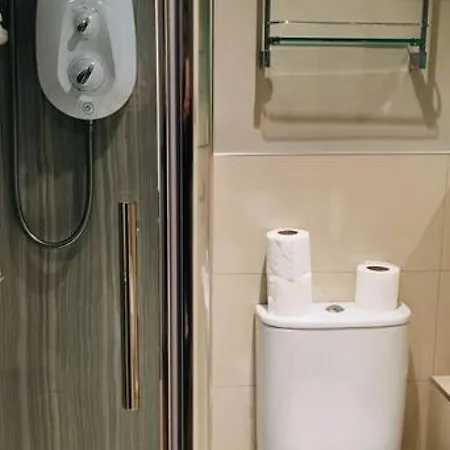 Joivy Warm & Welcoming Flat Near Castle * Эдинбург