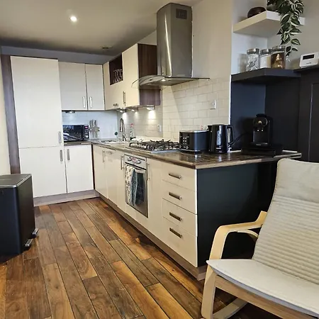 דירה Rooftop Retreat