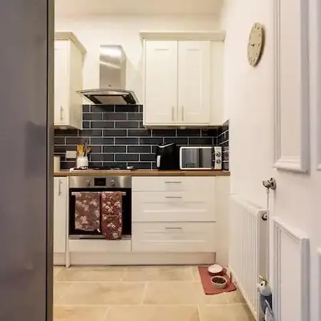 Emilys Apartment Edinburgh